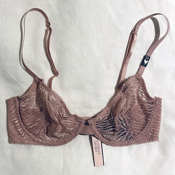 Victoria’s Secret VERY SEXY 3-piece set! 32C Bra & x-small Panties - Picture 2 of 10